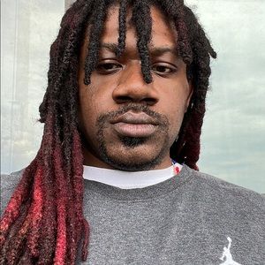 Meet your Posher, Derrick